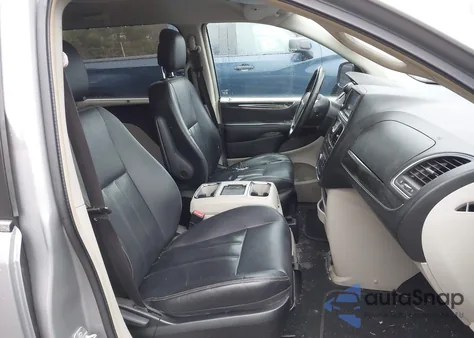 2014 Chrysler Town & Country Touring z USA, uszkodzony, nr VIN 2C4RC1BG0ER413418